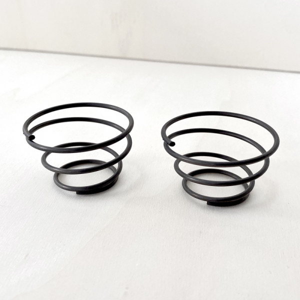 Conical spring set under window lifter crank BMW 1502-2002